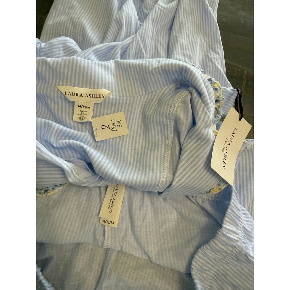 Laura Ashley Womens Blue White Seersucker Stripe Pajama Set Shorts Top M NWT